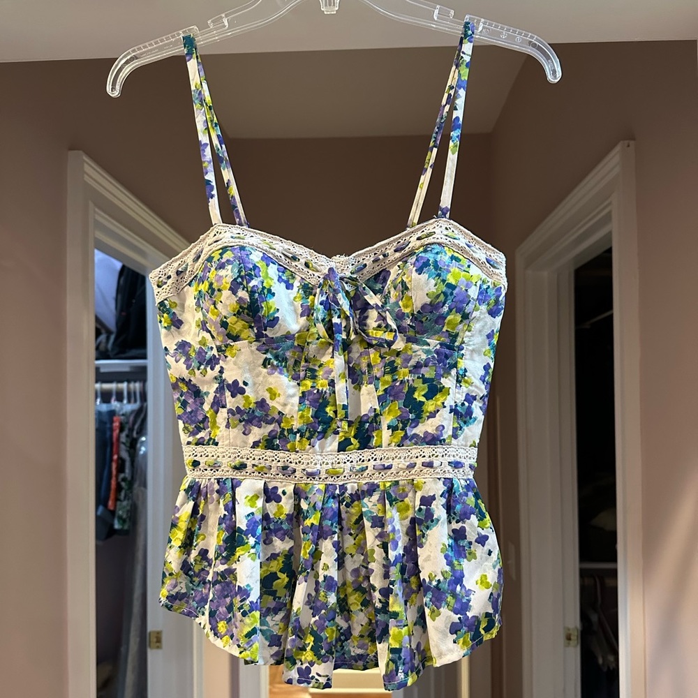 Jessica Simpson summer top size small